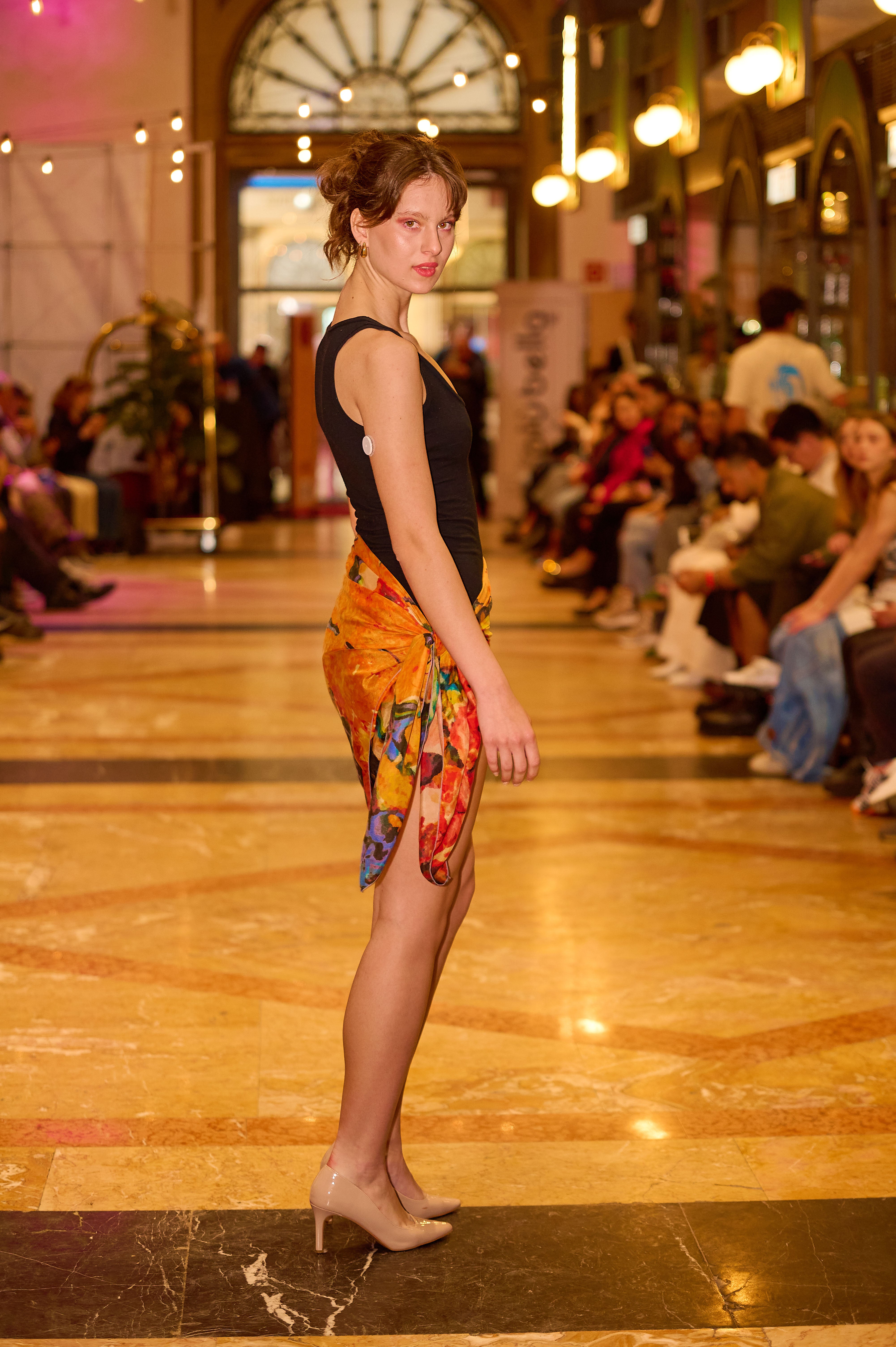 ALICE IN WONDERWORLD Artistic Design Scarf