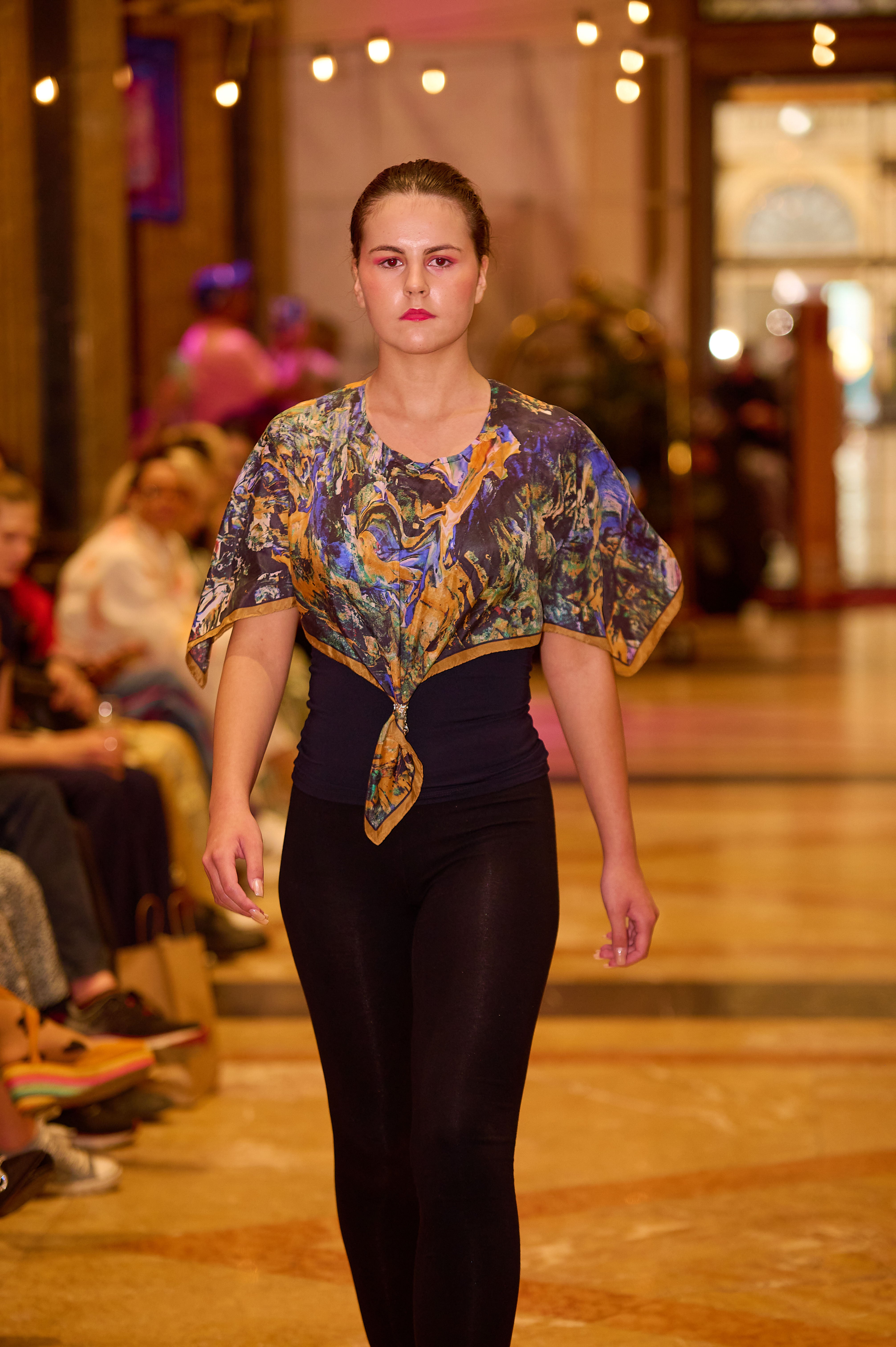 GOLDEN HORSE (GREEN) Luxury Art Apparel